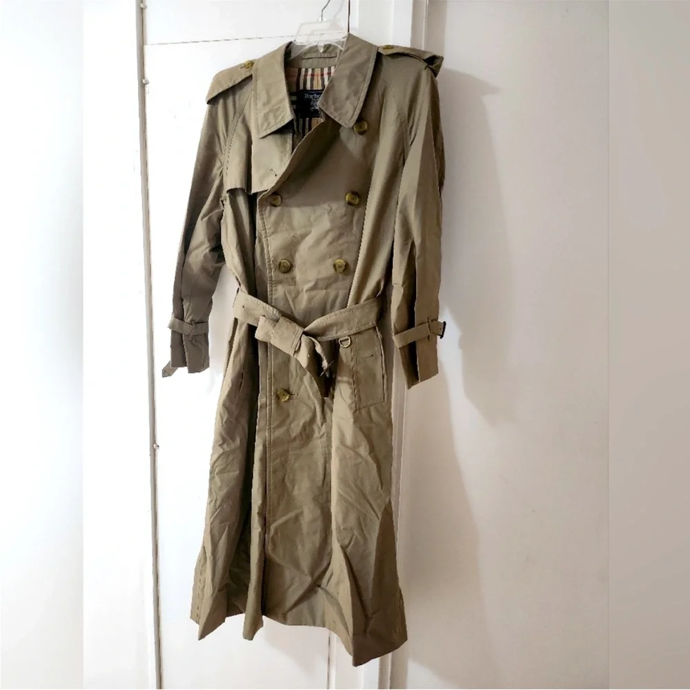 Burberry Beige Trench Coat with Signature Check Lining - Picture 2 of 16